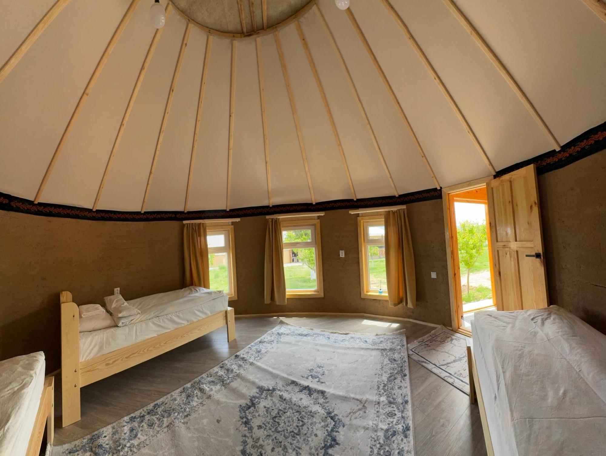 Bosogo Yurt Camp Hotell Bokonbayevo Eksteriør bilde