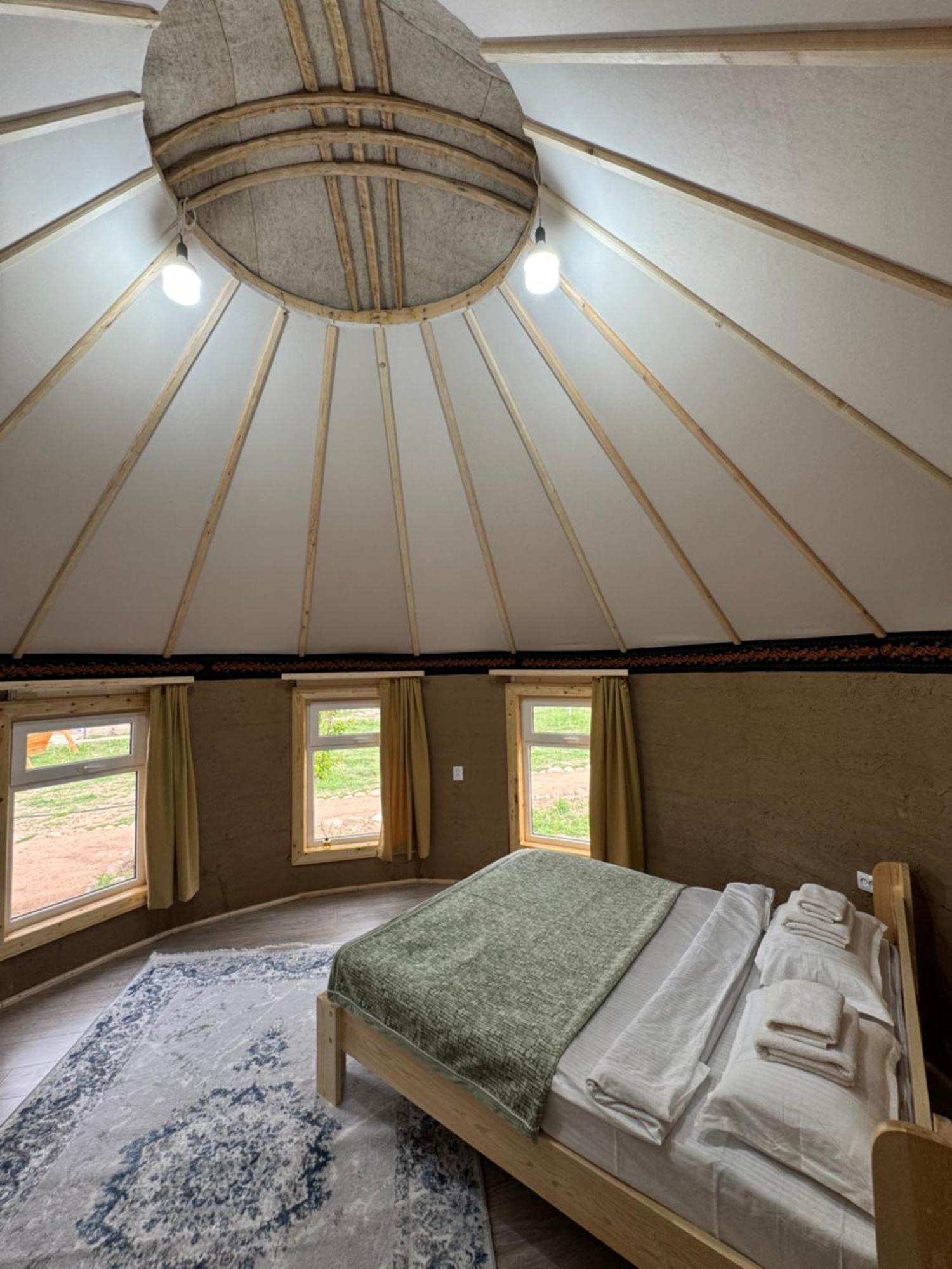 Bosogo Yurt Camp Hotell Bokonbayevo Eksteriør bilde